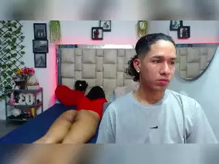 Xlovecam Watch Live Sex Cams of MollyXDamiam